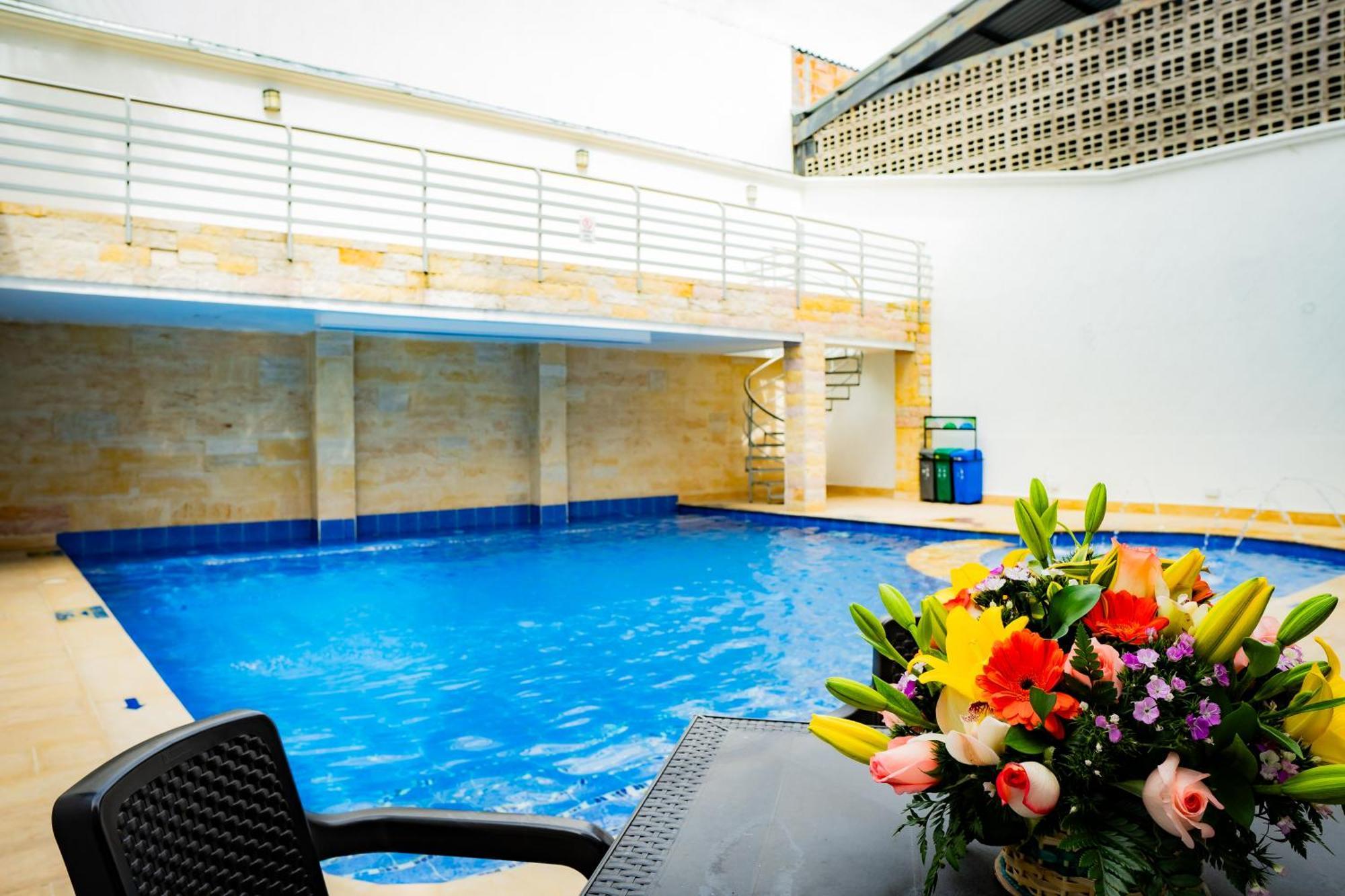 Kalina Hotel Girardot Eksteriør billede