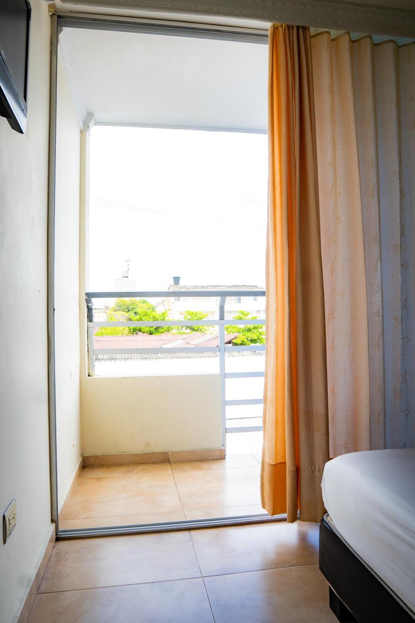 Kalina Hotel Girardot Eksteriør billede