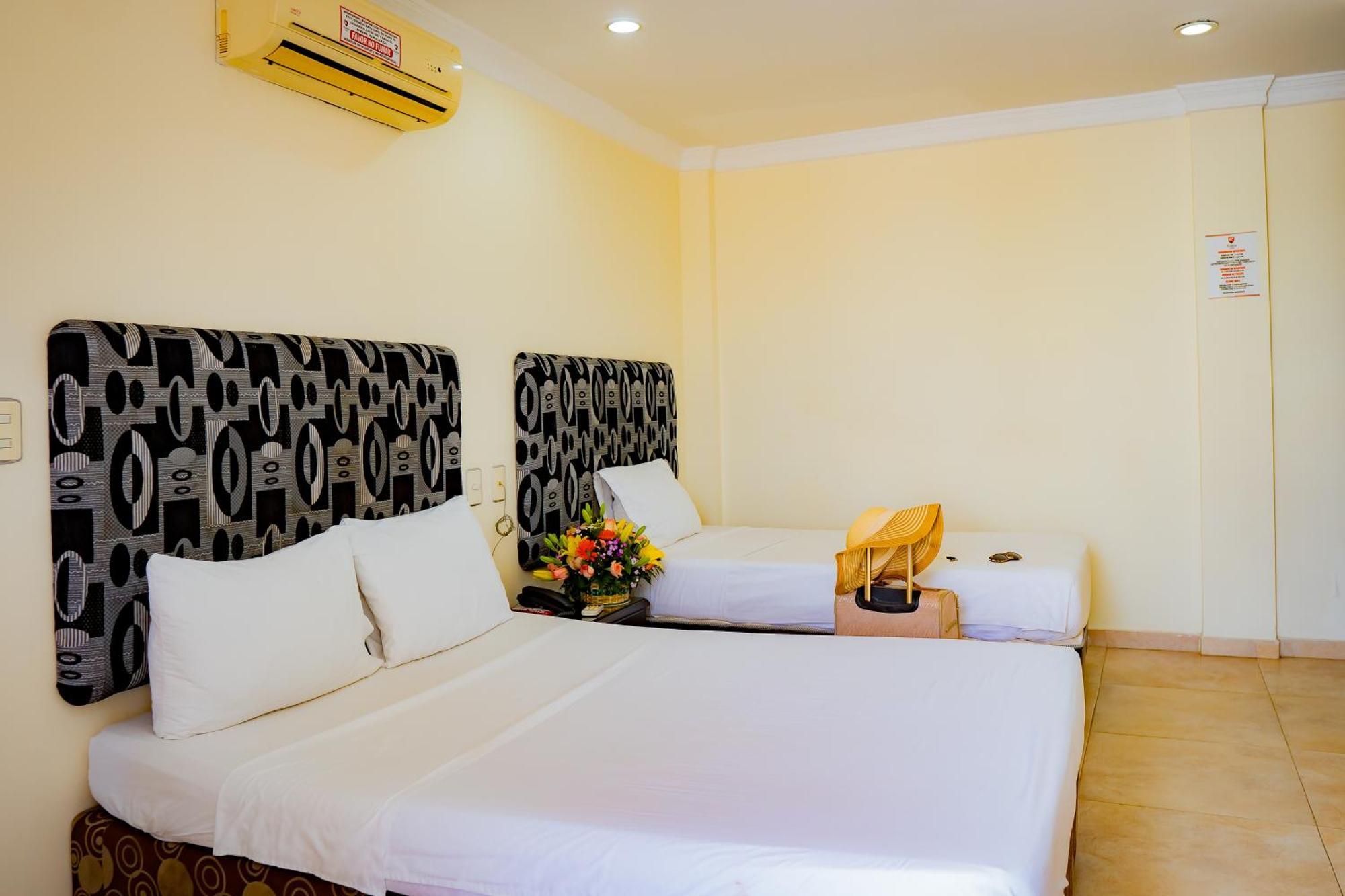 Kalina Hotel Girardot Eksteriør billede