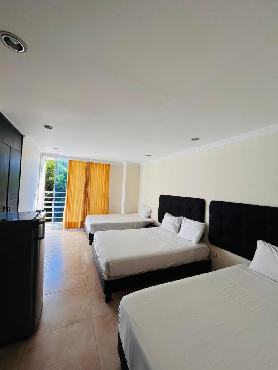 Kalina Hotel Girardot Eksteriør billede